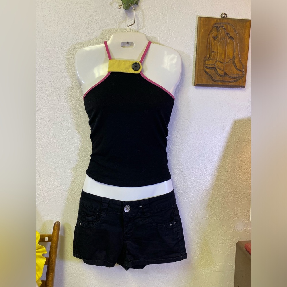 Y2K Outfit Low Rise Black Shorts Coquette Top Kawaii Bows Buttons XS 3 Juniors - Picture 2 of 16